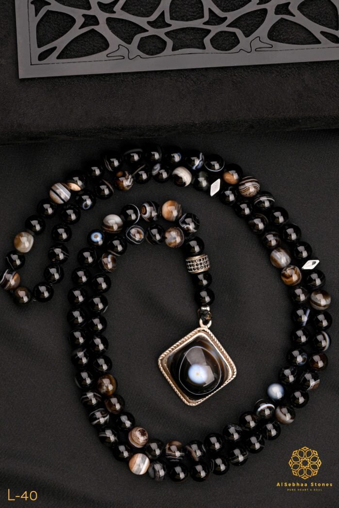 Rosary made of Sulaiman Aqeeq al-Ayoun stone.