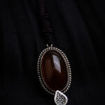 A pendant made of Yemeni agate stone.