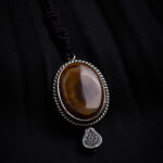 A pendant made of  Yemeni Aqeeq stone.