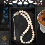 Rosary made of natural farmed pearls of very high quality.